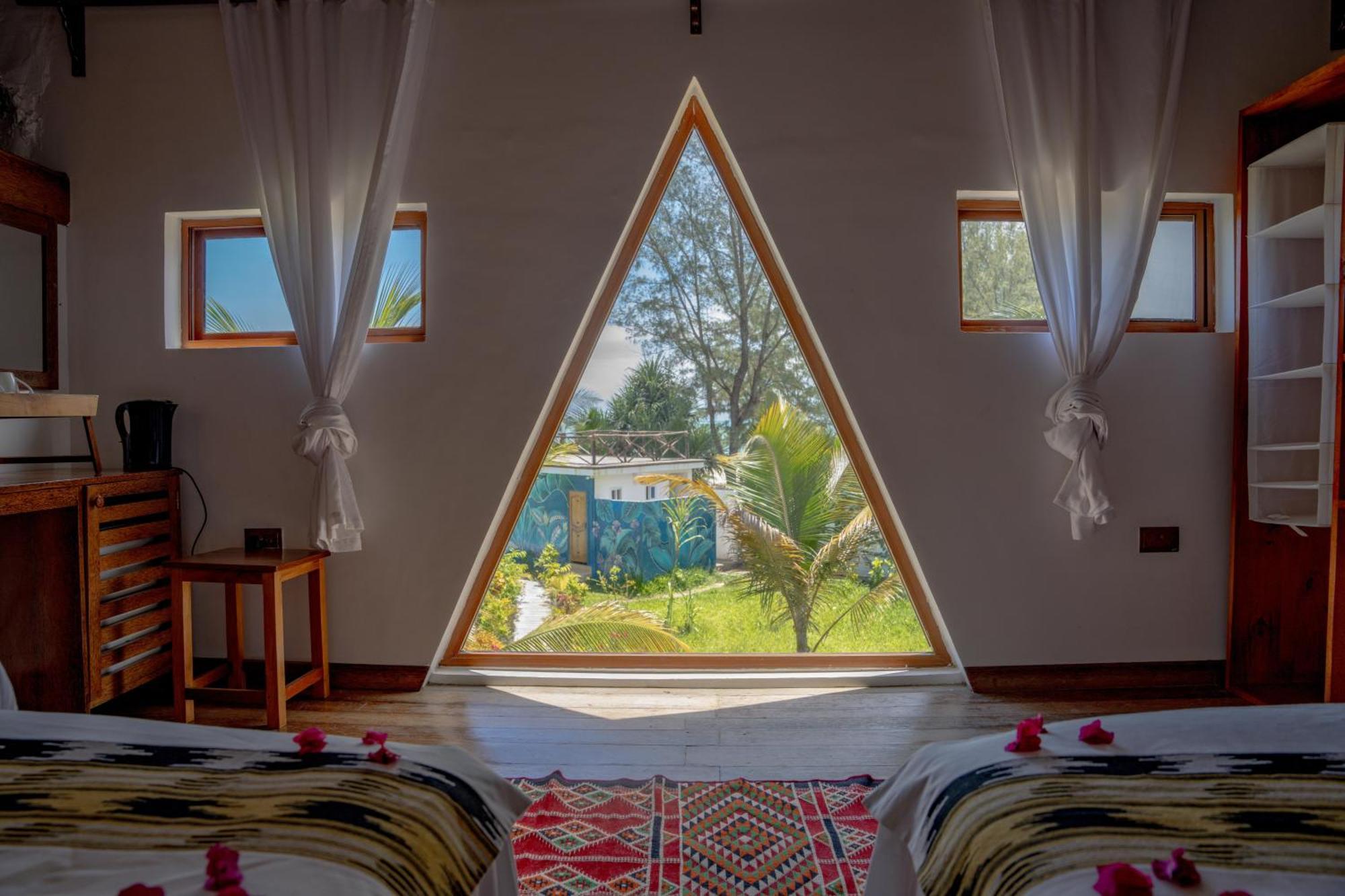 La Perla Beach Resort, Zanzibar - Your Beachfront Private Haven プワニ・チャンガーニ エクステリア 写真