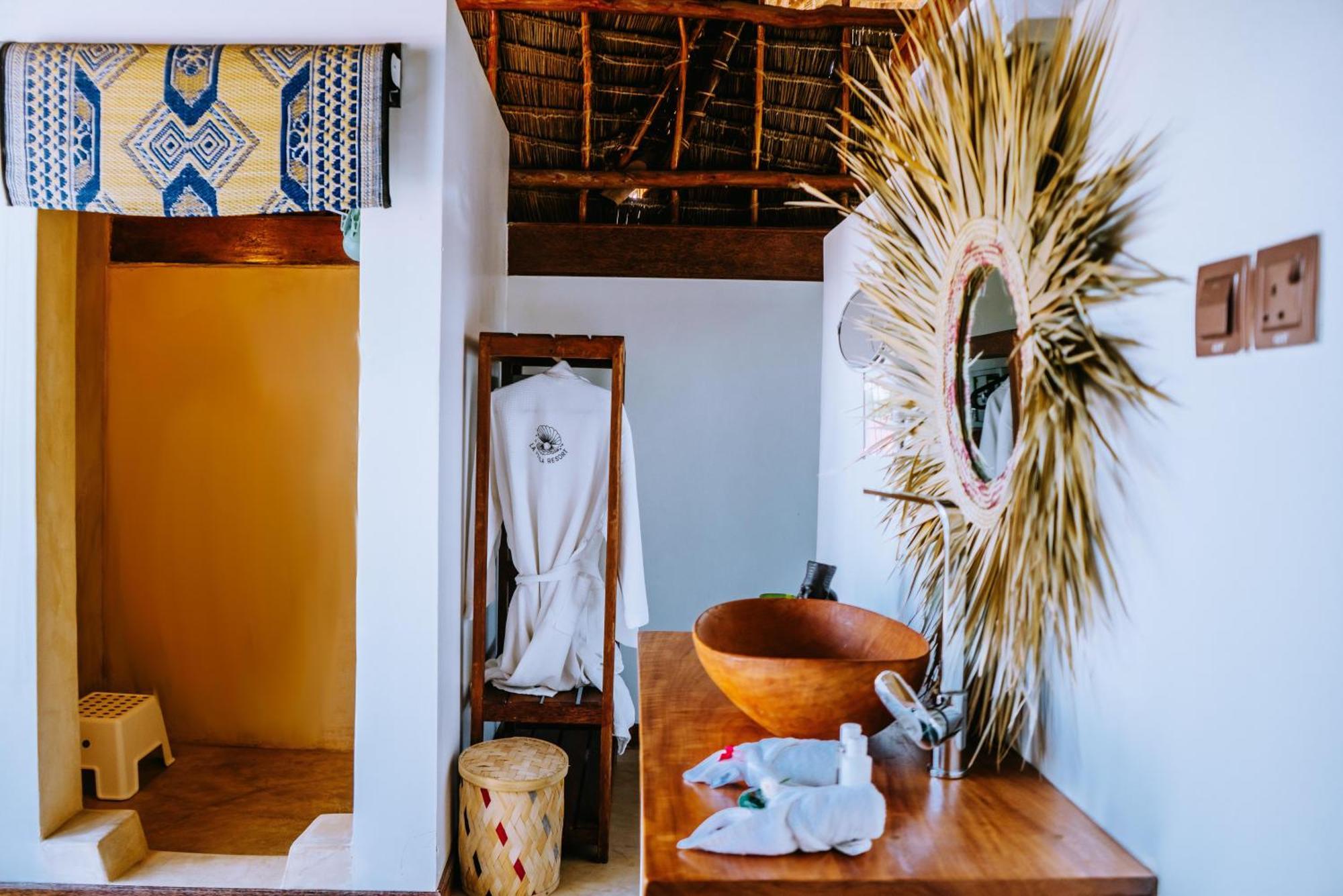 La Perla Beach Resort, Zanzibar - Your Beachfront Private Haven プワニ・チャンガーニ エクステリア 写真